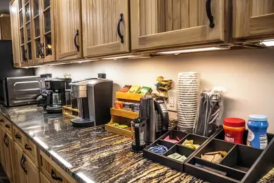 Image de Luxury Cabin With Lake Views + 36 Acres To Play On Bull Shoals