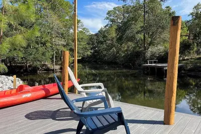 Image de Waterfront Newly Renovated and Decorated 3brs home.