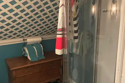 Image de The Mackinaw Suite, Private entrance, Fully Furnished, King Bed, 1861 Victorian