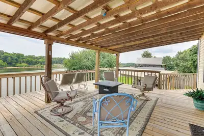 Image de Tennessee River Retreat: Multi-Level Deck & Views