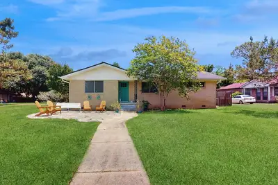 Image de Gorgeous coastal home, dog-friendly and easy beach access