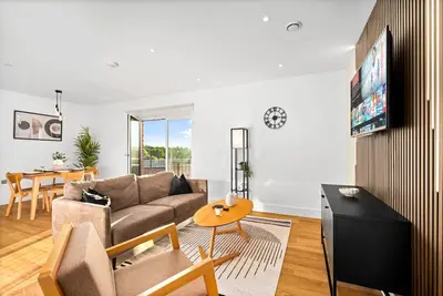 Image de Luxury 2 Bedroom with Balcony* Fast Wi-Fi* Netflix