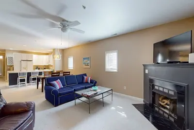 Image de Summerlyn Condo with shared pool access, patio, W/D & free Wifi
