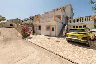 Image de Bel appartement de 2 chambres à Pag