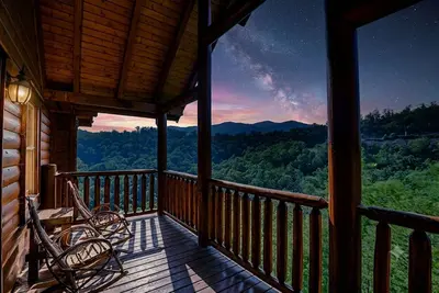 Image de Family-Friendly 12br Lodge w/Games & Mtn. Views