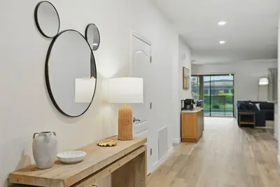 Image de The Moon Valley Oasis - Spacious 7-bedroom house with Pool, and Game room.