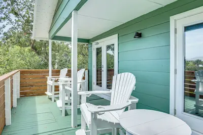 Image de Walk to Ocean: Unit w/ Deck in Fernandina Beach!