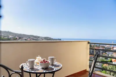 Image de Lobos Horizon - Douceur et âme madérienne