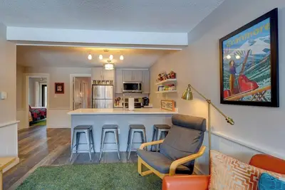 Image de The Knotty Chipmunk - Cozy Condo - Sleeps 6