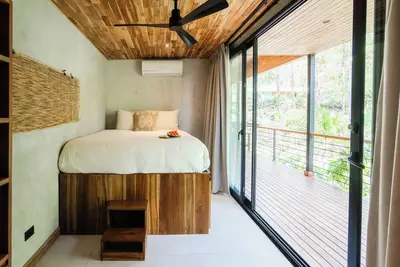 Image de Cozy Treehouse Suite, Pool + Sauna + Ice + Red Light