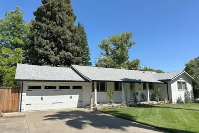 Image de Your Home away from Home! 3-bdrm in Carmichael w/ Ac, WiFi, fitness room