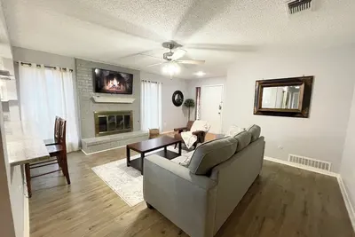 Image de Spacious 2-Bedroom 2-Bath Condo