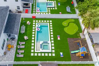 Image de New - Modern Tpa Oasis: Kids Loft & Pool-Sleeps 14