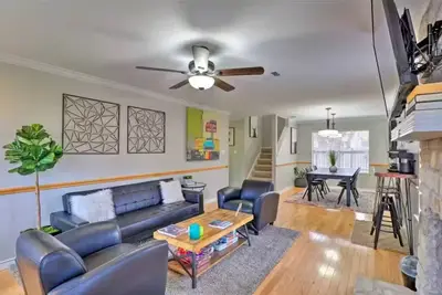 Image de Charming 3-bedroom house North Austin Abode: Sleeps 9, 10 Mins to Domain!