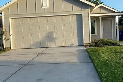 Image de Spacious home in Angleton with 3 bedrooms, 2 bathrooms perfect for families