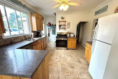 Image de Lakefront Escape on Lakeshore Drive - Sleeps 6+