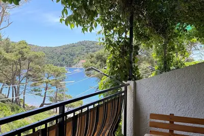 Image de Appartement de deux chambres prés de la plage Baie Saplunara, Mljet (A-24404-b)