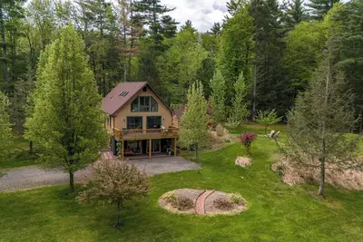Image de Wooded Way: Forest Views—Scenic Days—Starry Skies