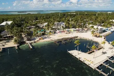 Image de Your Key to Unforgettable Island Moments! 2 Relaxing Units with Balcony!