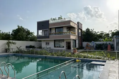 Image de S K Farm Retreat |3br Stay in Chilkur By Homeyhuts