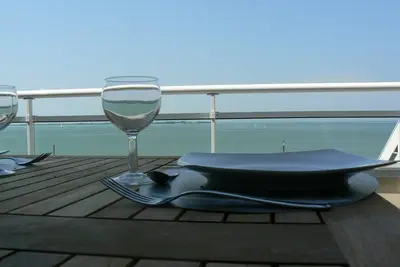 Image de appartement front de mer baie de Somme terrasse vue mer  ascenseur et parking