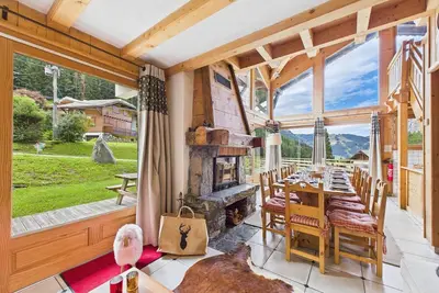 Image de Chalet spacieux à Morzine avec Spa et sauna, animaux bienvenus