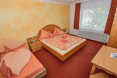 Image de Triple room (2, 18) - Pension Schachner