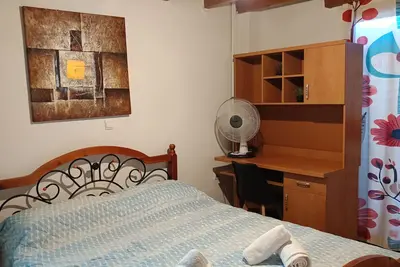 Image de Cozy 2-bedroom apartment in tranquil Peraia with Ac, for family and pet-friendly
