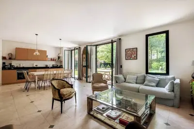 Image de Appartement. Jardin. Neuilly- Sur - Seine. 5 Min De Paris