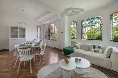 Image de Villa de charme à 250m de la plage pour 14