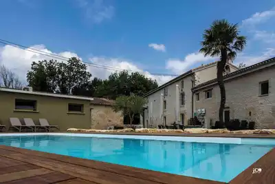 Image de Le Petit Courault : Moulin rénové, 35 couchages tout confort en pleine nature.