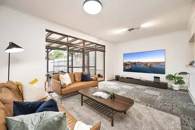 Image de Charming 3br Cottage with Spacious yard in North Sydney