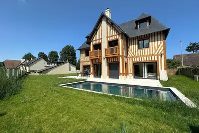 Image de Superbe Maison Neuve Sur Deauville / Tourgeville A 8 Mn A Pied De La Mer