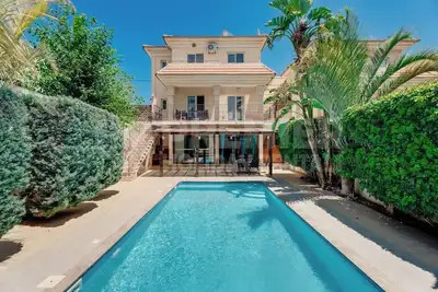 Image de Villa Coral Summary: