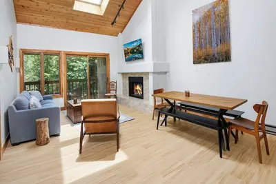 Image de Mountain Modern Beaver Creek Village Condo, Ski-In and Out, w/ Hot Tub and Views