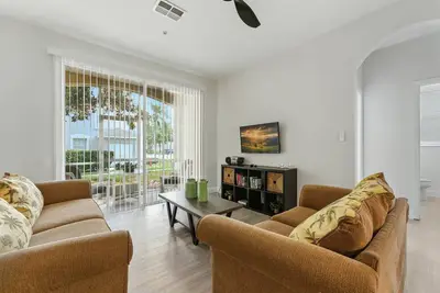 Image de Resort Condo 3br - Pool, Balcony, Near Disney