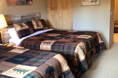 Image de Spacious Studio w/ 2 Queen Beds – Northernaire Resort Getaway in Three Lakes, Wi