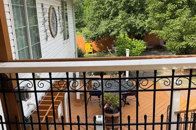 Image de Spacious 7 bedroom house with WiFi, fitness room in brilliant Omaha.