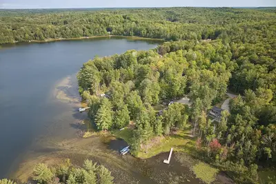 Image de Hiawatha Snowd Inn – Modern Lakefront Retreat | Limited Summer Dates