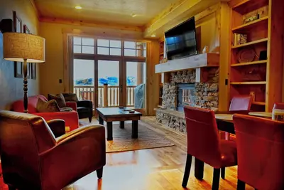 Image de The Red Fox Den – 3 Bedroom 2 Bath Corner Unit Condo Close to the National Parks