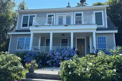 Image de Last minute Labor Day availability! Sweeping Ocean Views in Cape Elizabeth.