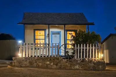 Image de 1-bedroom house with WiFi /Ac, walk to Allen Street in the Historic District
