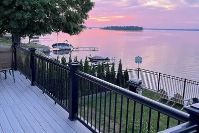 Image de New Lakefront, Dock & Kayaks, Fire Pit by Casino