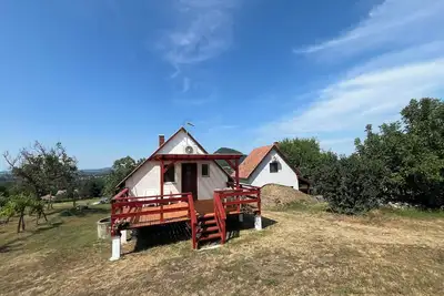 Image de Charming 2-bedroom cottage with WiFi, Ac in beautiful Nemesgulács
