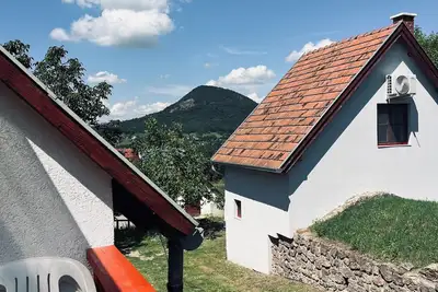 Image de Cosy one bedroom cottage with perfect views with Ac close to Lake Balaton