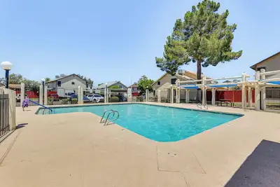 Image de 4 Mi to Dtwn: Cozy Couple's Haven w/ Patio in Mesa