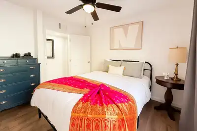 Image de Downtown Loft, Wi-Fi, Pet Friendly, Walk to Cafes, Remote Work Ready, Laundry