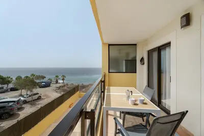 Image de Appartement de vacances 'Ocean Golf San Miguel' avec vue sur la mer, piscine partagée et Wi-Fi