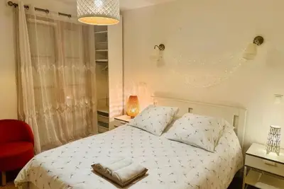 Image de Cosy Appart Rueil - Parking Souterrain - Calme & Confort aux Portes de Paris