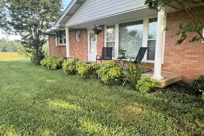 Image de Charming 3-bedroom house located in Cottontown just 20 miles from Nashville